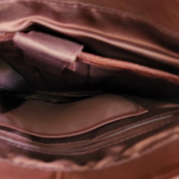 Beautiful leather crossbody - Picture 5 of 5